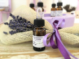 Olio essenziale di lavanda ad uso alimentare